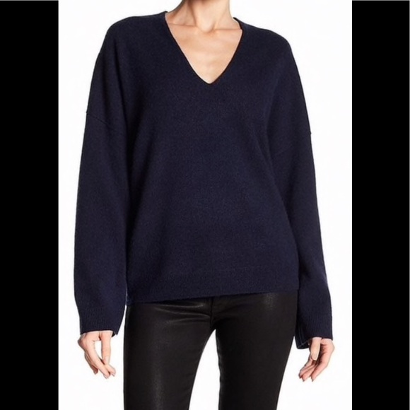 NWT Vince navy cashmere sweater size small - Picture 1 of 1